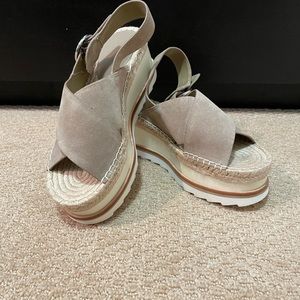 NEW! Marc Fisher Platform Slingback Sandal